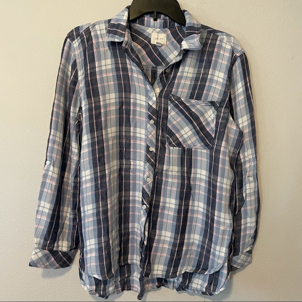 id:23 Flannel Top